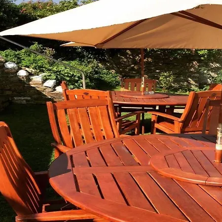 Arnolds & Riding Stables Hotel