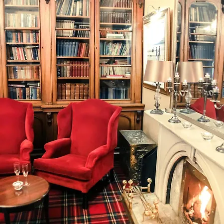 Arnolds & Riding Stables Hotel 3*